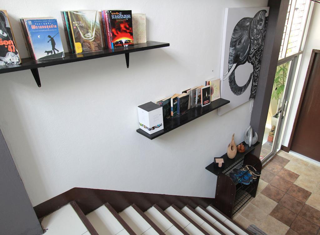 Zzhouse Hotel Chiang Mai Bagian luar foto