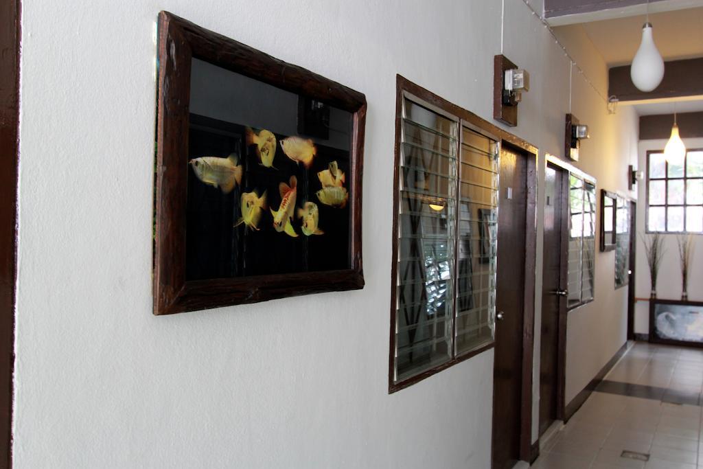 Zzhouse Hotel Chiang Mai Bagian luar foto