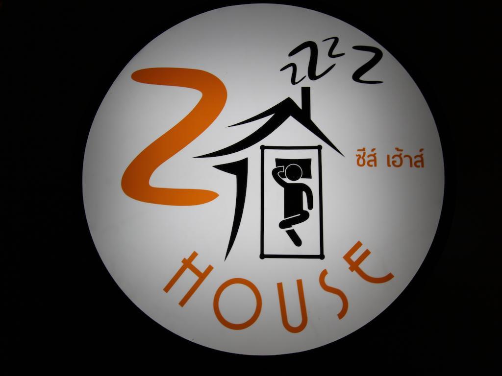 Zzhouse Hotel Chiang Mai Bagian luar foto