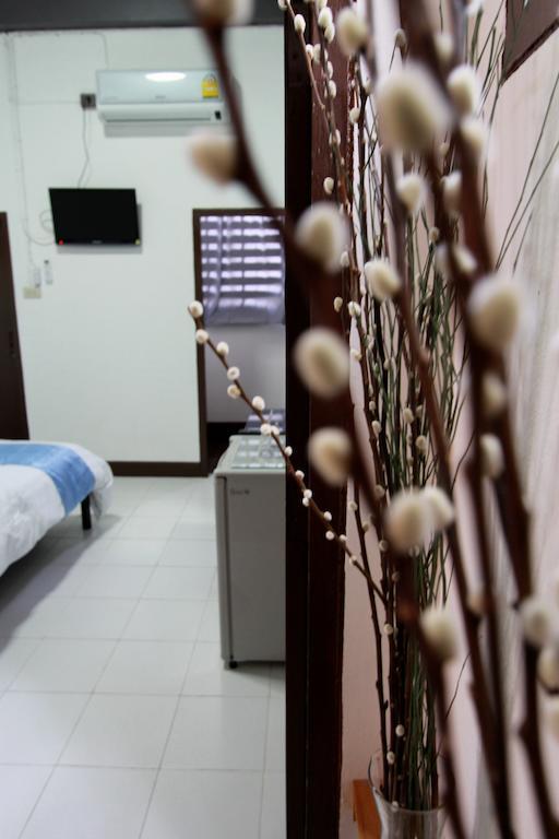 Zzhouse Hotel Chiang Mai Bagian luar foto