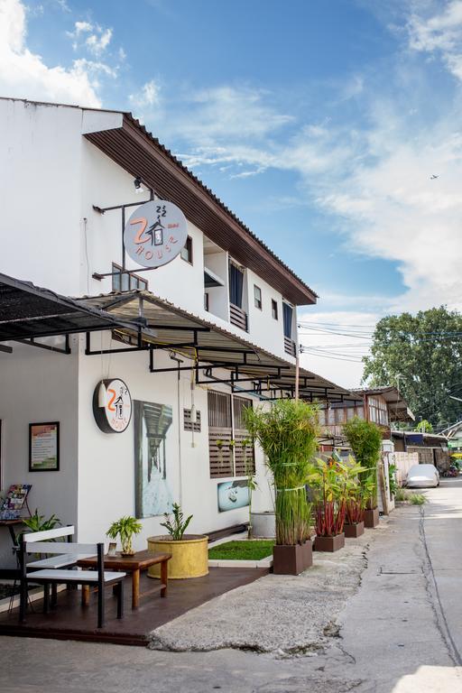 Zzhouse Hotel Chiang Mai Bagian luar foto
