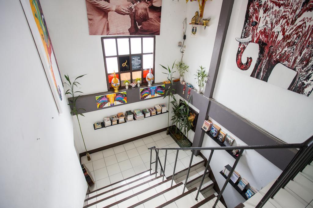 Zzhouse Hotel Chiang Mai Bagian luar foto