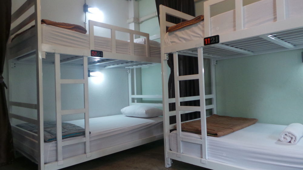 Zzhouse Hotel Chiang Mai Bagian luar foto