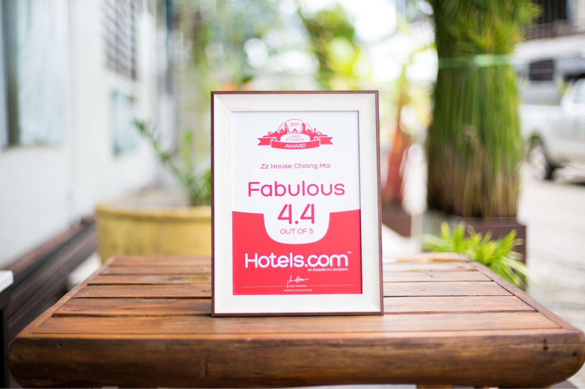 Zzhouse Hotel Chiang Mai Bagian luar foto
